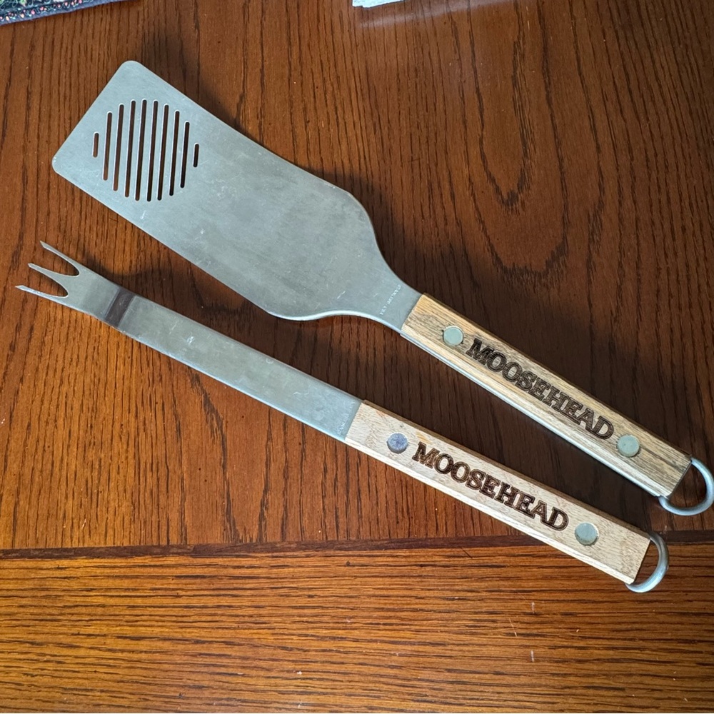 Moosehead Grill Set Spatula & Fork Extra Large Burger Patties Stainless Steel